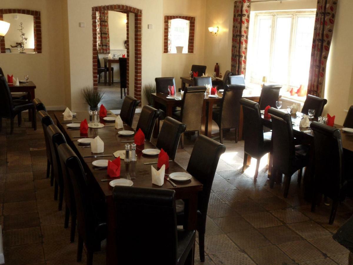 The Poachers Inn Dorchester Eksteriør bilde